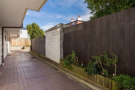 Photo of property in 2/4 Nova Place, Christchurch Central, Christchurch, 8011