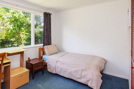 Photo of property in 76 Ruamahanga Crescent, Terrace End, Palmerston North, 4410