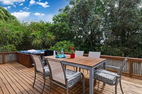 Photo of property in 156 Oaktree Avenue, Browns Bay, Auckland, 0630