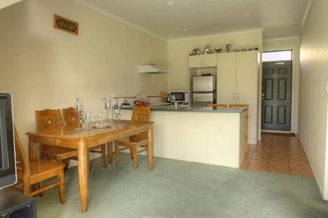 Photo of property in Tuscany Towers, 87/1 Ambrico Place, New Lynn, Auckland, 0600