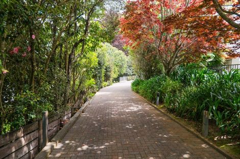 Photo of property in 4 Tupara Crescent, Kawaha Point, Rotorua, 3010