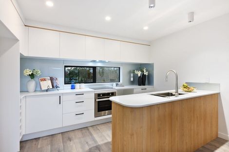 Photo of property in 24f Essex Street, Te Atatu South, Auckland, 0610