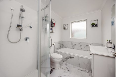 Photo of property in 31 Black Beech Crescent, Takanini, 2110