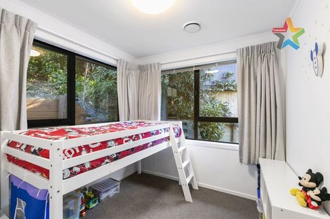 Photo of property in 18 Appleton Place, Karori, Wellington, 6012