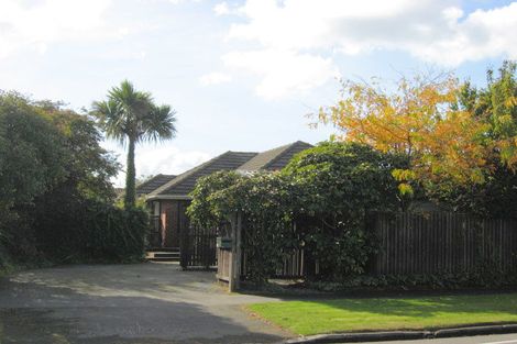 Photo of property in 114 Maidstone Road, Ilam, Christchurch, 8041