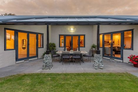 Photo of property in 5 Laing Cove, Havelock North, 4130