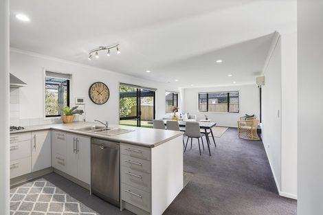 Photo of property in 7 Derbyshire Place, Dinsdale, Hamilton, 3204