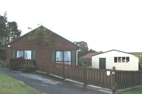 Photo of property in 12 Jacinta Grove, Swanson, Auckland, 0612