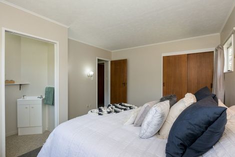 Photo of property in 7a Weathers Place, Taradale, Napier, 4112