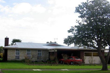 Photo of property in 15 College Street, Awapuni, Palmerston North, 4412