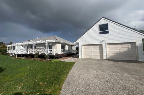 Photo of property in 5 Barton Place, Orewa, 0931