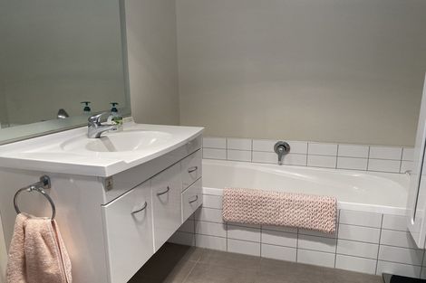 Photo of property in 18/64 Kawaha Point Road, Kawaha Point, Rotorua, 3010