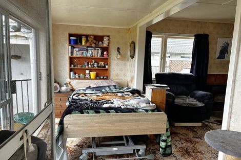 Photo of property in 16 George Street, Dannevirke, 4930