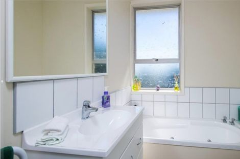 Photo of property in 2/8 Rosebank Terrace, Stoke, Nelson, 7011