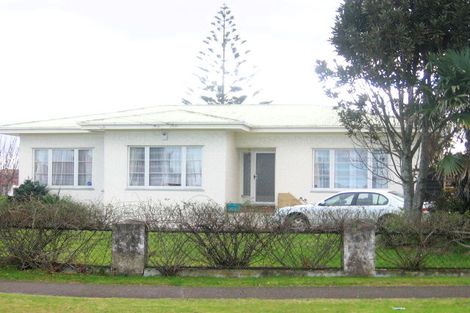Photo of property in 11 Youngs Road, Papakura, 2110