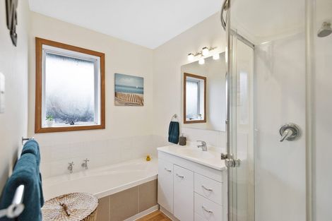 Photo of property in 19 Dunstan Crescent, Hornby, Christchurch, 8042