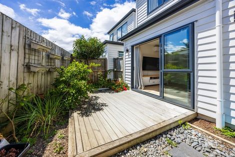 Photo of property in 27c Megan Avenue, Pakuranga Heights, Auckland, 2010