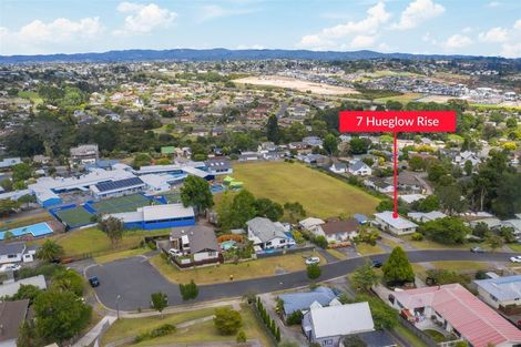 Photo of property in 7 Hueglow Rise, West Harbour, Auckland, 0618