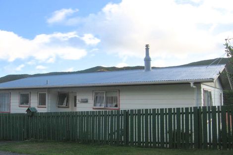 Photo of property in 202 Mitchell Street, Brooklyn, Wellington, 6021