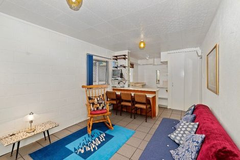 Photo of property in 30 Mountain Road, Henderson Valley, Auckland, 0612