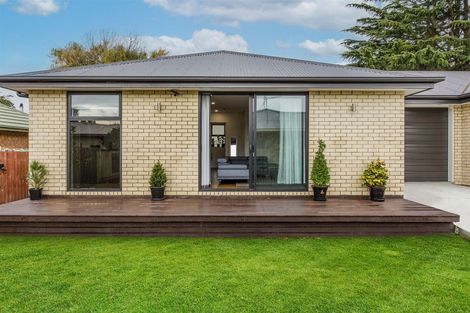 Photo of property in 393b Linwood Avenue, Bromley, Christchurch, 8062