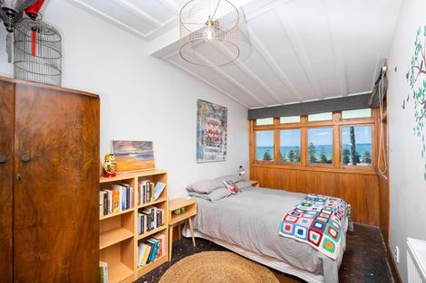 Photo of property in 16 Brewster Street, Bluff Hill, Napier, 4110