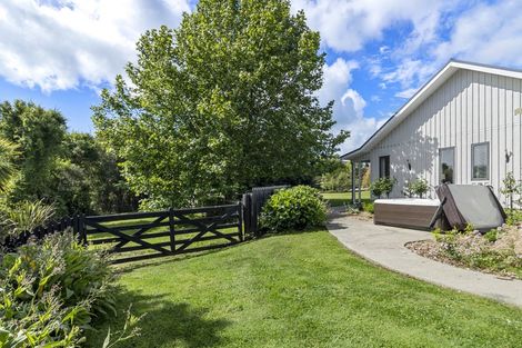 Photo of property in 24 Ellett Road West, Karaka, Papakura, 2580