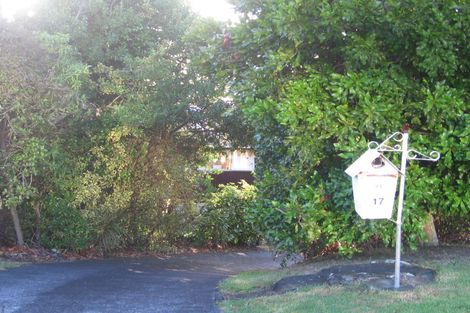 Photo of property in 17 Speedy Crescent, Hillcrest, Auckland, 0627