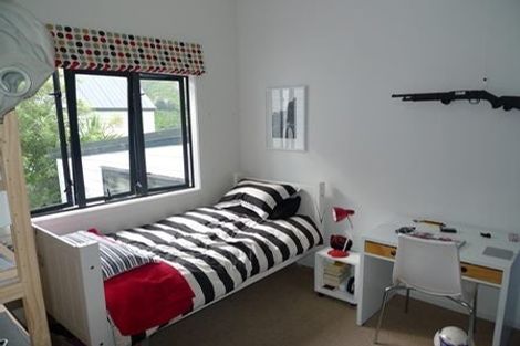 Photo of property in 15 Cavalry Close, Crofton Downs, Wellington, 6035