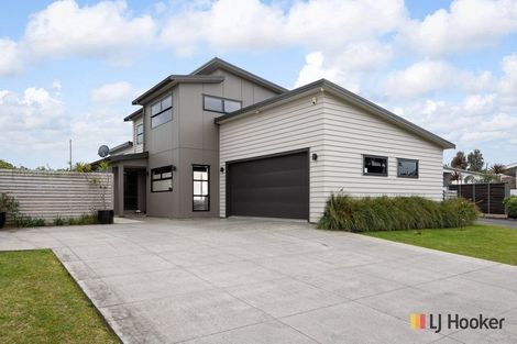 Photo of property in 14 Palm Grove, Waihi Beach, 3611