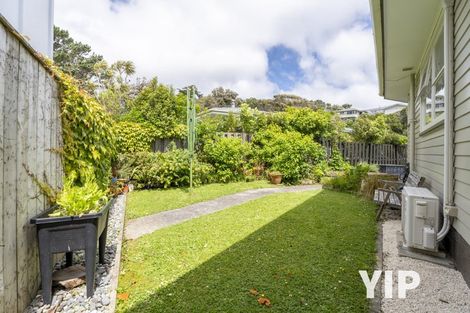 Photo of property in 7b Jay Street, Paparangi, Wellington, 6037