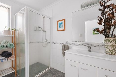 Photo of property in 17 Golden Courie Close, Papamoa Beach, Papamoa, 3118