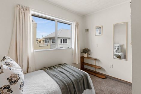 Photo of property in 36 Charles Street, Westshore, Napier, 4110