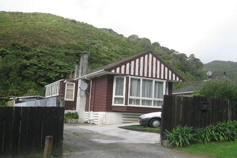 Photo of property in 65 Sunny Grove, Wainuiomata, Lower Hutt, 5014