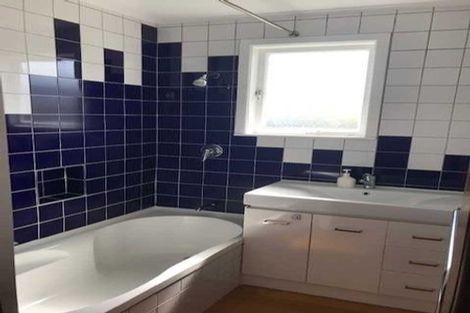 Photo of property in 6 Larnach Street, St Andrews, Hamilton, 3200