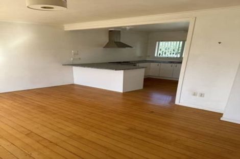 Photo of property in 1/8 Craig Road, Milford, Auckland, 0620