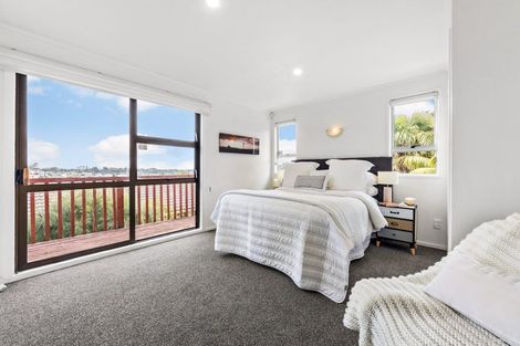 Photo of property in 4 Malmo Place, Massey, Auckland, 0614