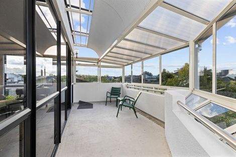 Photo of property in 18a Burn-murdoch Street, St Andrews, Hamilton, 3200