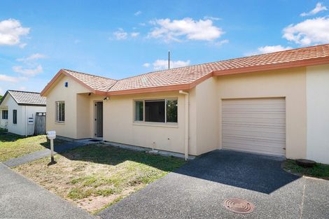 Photo of property in 5/17 Neta Grove, Henderson, Auckland, 0612