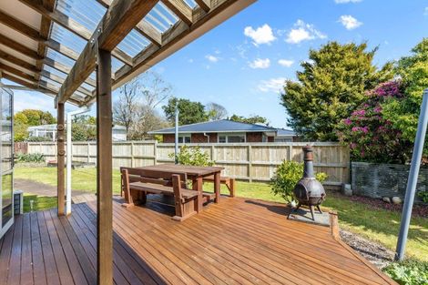 Photo of property in 12 Beaumont Crescent, Frankleigh Park, New Plymouth, 4310