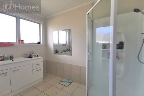 Photo of property in 7 Coletta Lane, Te Atatu South, Auckland, 0610