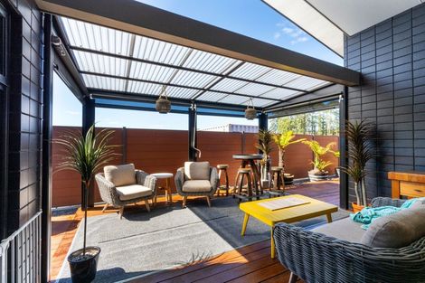 Photo of property in 7 Phoenix Palms Grove, Levin, 5510