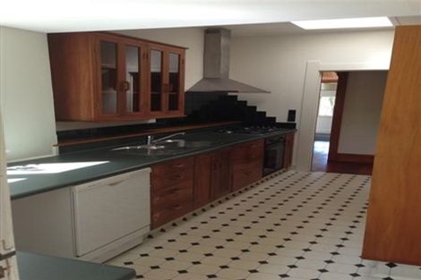 Photo of property in 27 Selwyn Road, Hospital Hill, Napier, 4110