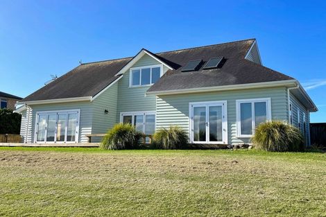 Photo of property in 14 Gibson Place, Papamoa Beach, Papamoa, 3118