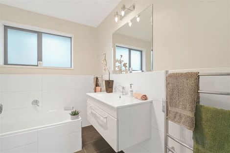 Photo of property in 14 Fernbrook Place, Mairehau, Christchurch, 8013