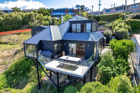 Photo of property in 35 Seaview Road, Brighton, Dunedin, 9035