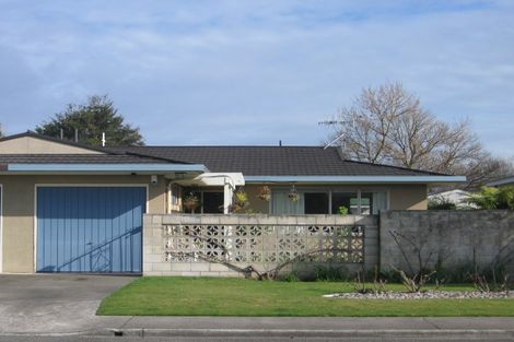 Photo of property in 2/525 Fenwick Street, Mayfair, Hastings, 4122