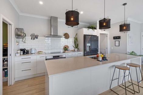 Photo of property in 14 Awatira Drive, Papamoa Beach, Papamoa, 3118