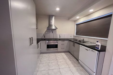 Photo of property in 41 Forrest Hill Road, Milford, Auckland, 0620