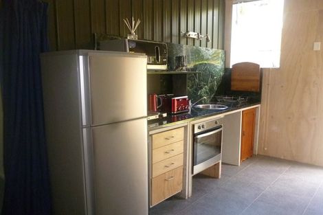 Photo of property in 787 Scenic Drive, Henderson Valley, Auckland, 0612